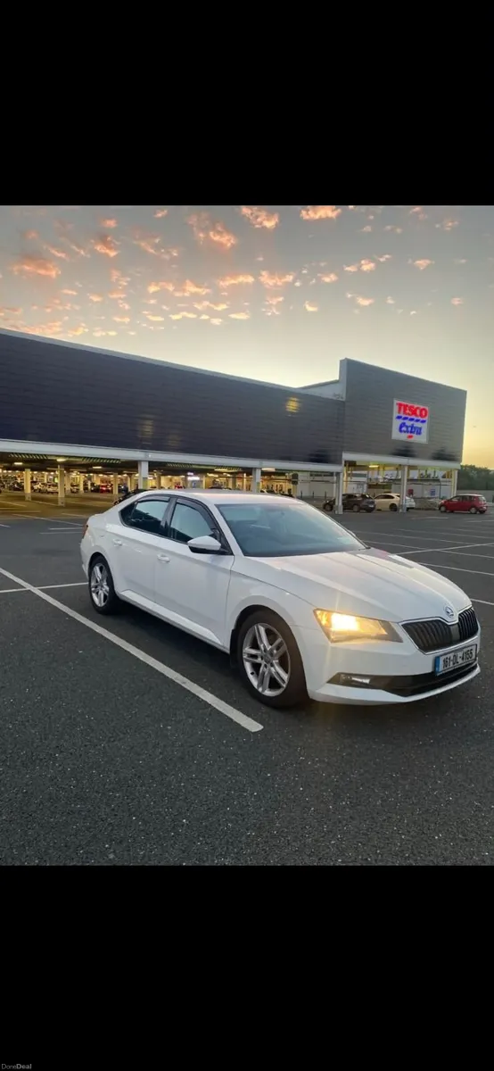 Skoda Superb 2016 - Image 5