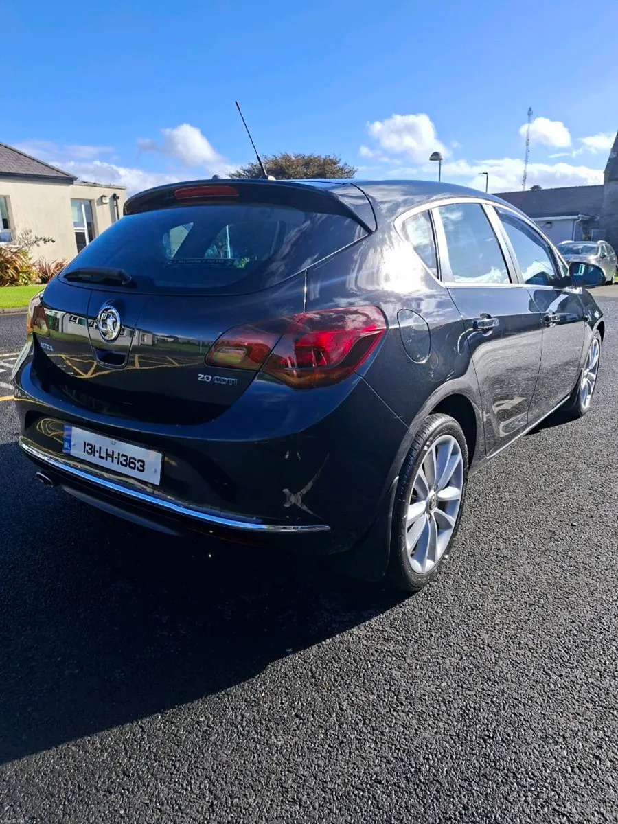 VAUXHALL ASTRA - Image 2