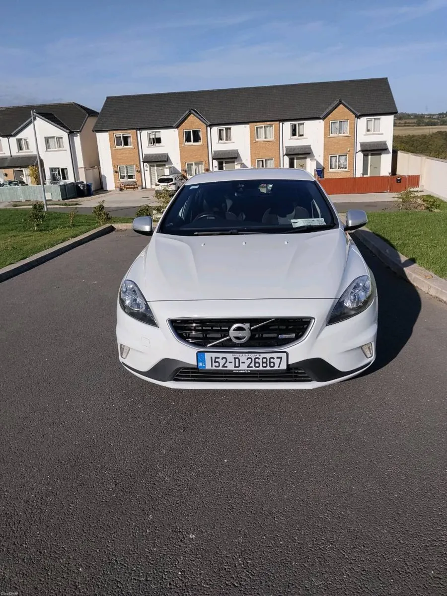 Volvo V40 R-design 2015 - Image 1