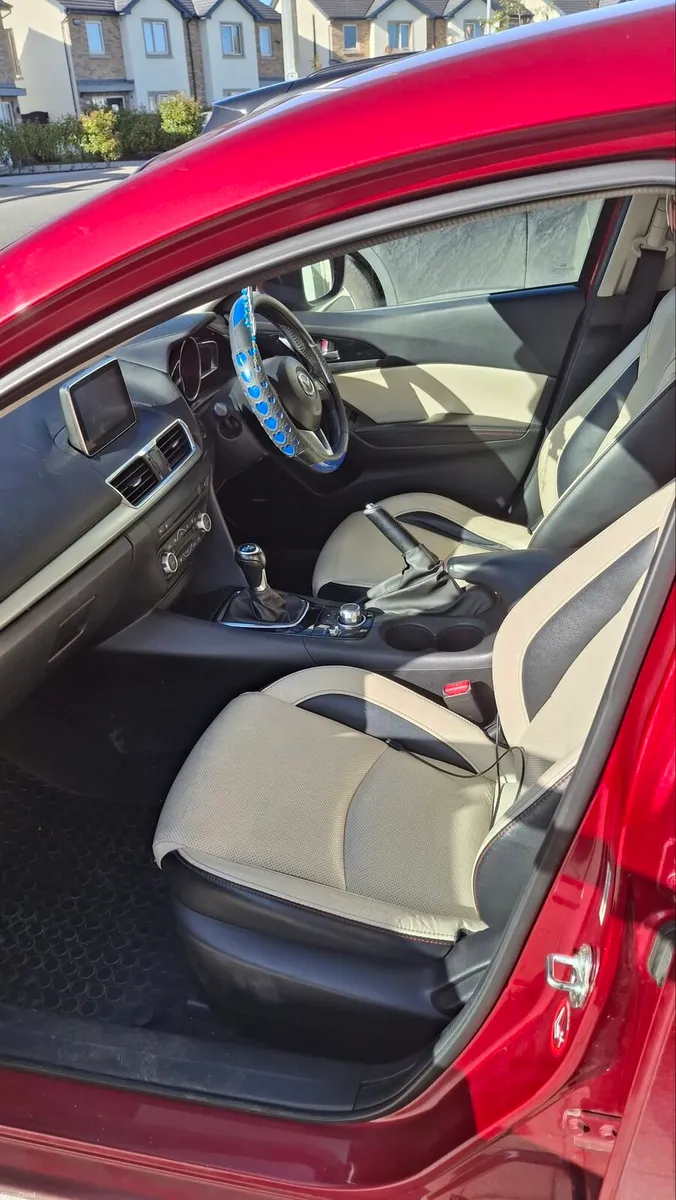 Mazda 3 saloon version - Image 5