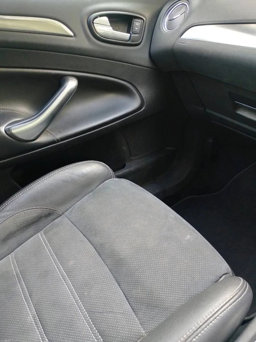 2010 Ford Mondeo 2.0  tdci Titanium Estate - Image 6