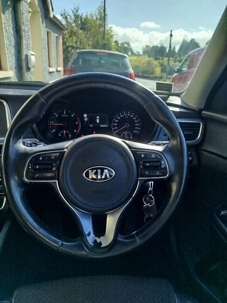 Kia Optima 2018 - Image 2