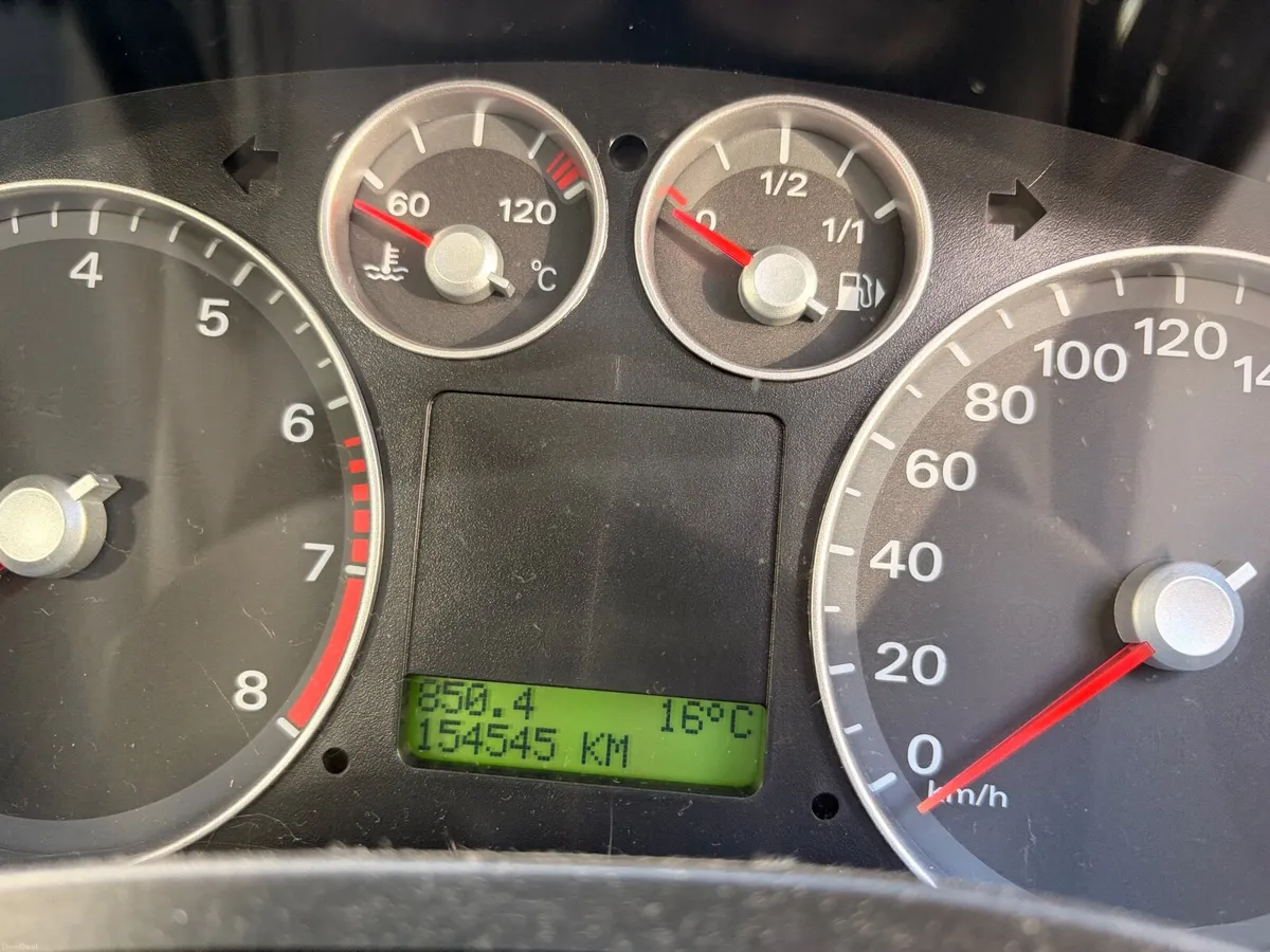 Ford Focus Saloon 1.4L - Image 5