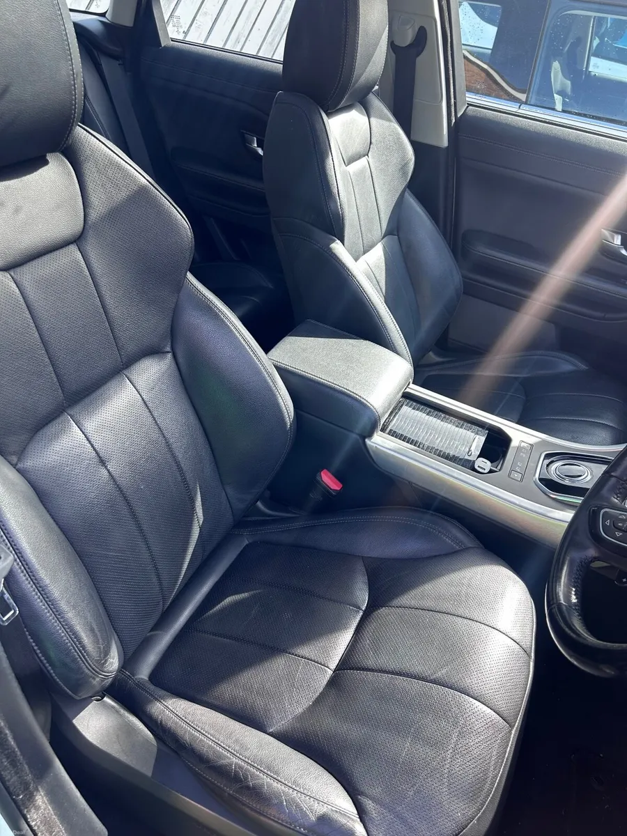Land Rover Range Rover Evoque 2019 - Image 6