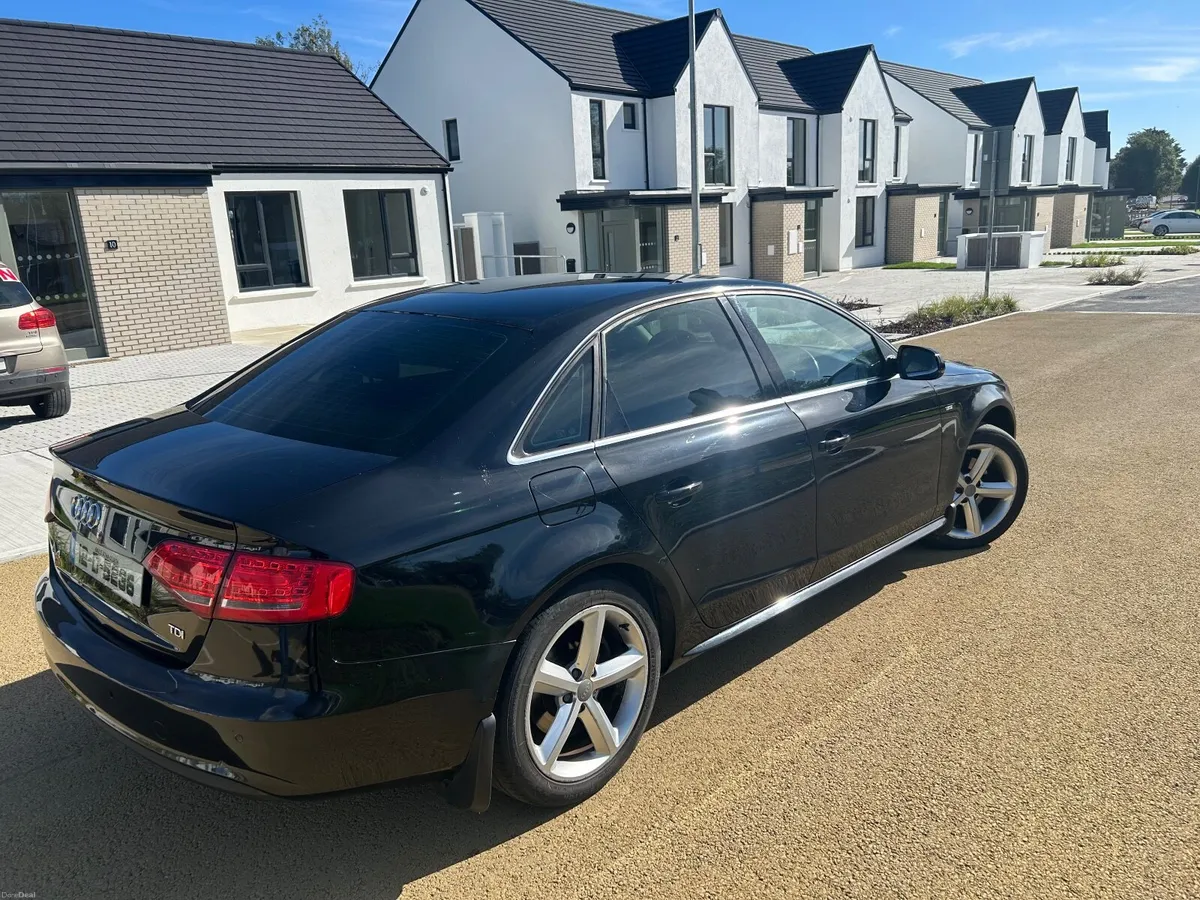 2012 Audi A4 S line model high spec 2.0 TDI 143 bh - Image 3