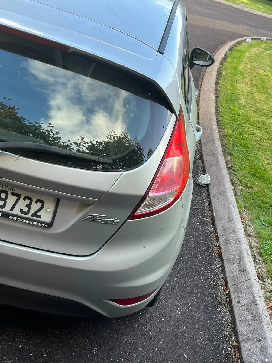 Car - Image 5