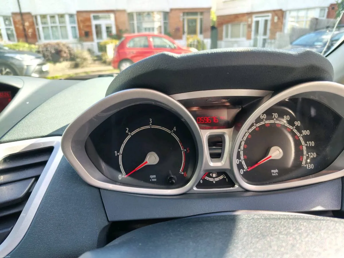 Ford Fiesta Titanium 1.6 tdci - Image 5