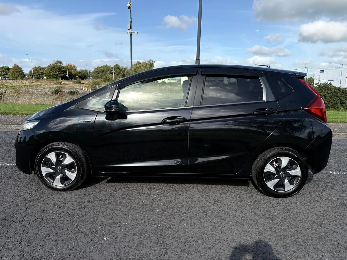 2015 Honda Fit, Automatic, 1.5 Petrol Hybrid - Image 6