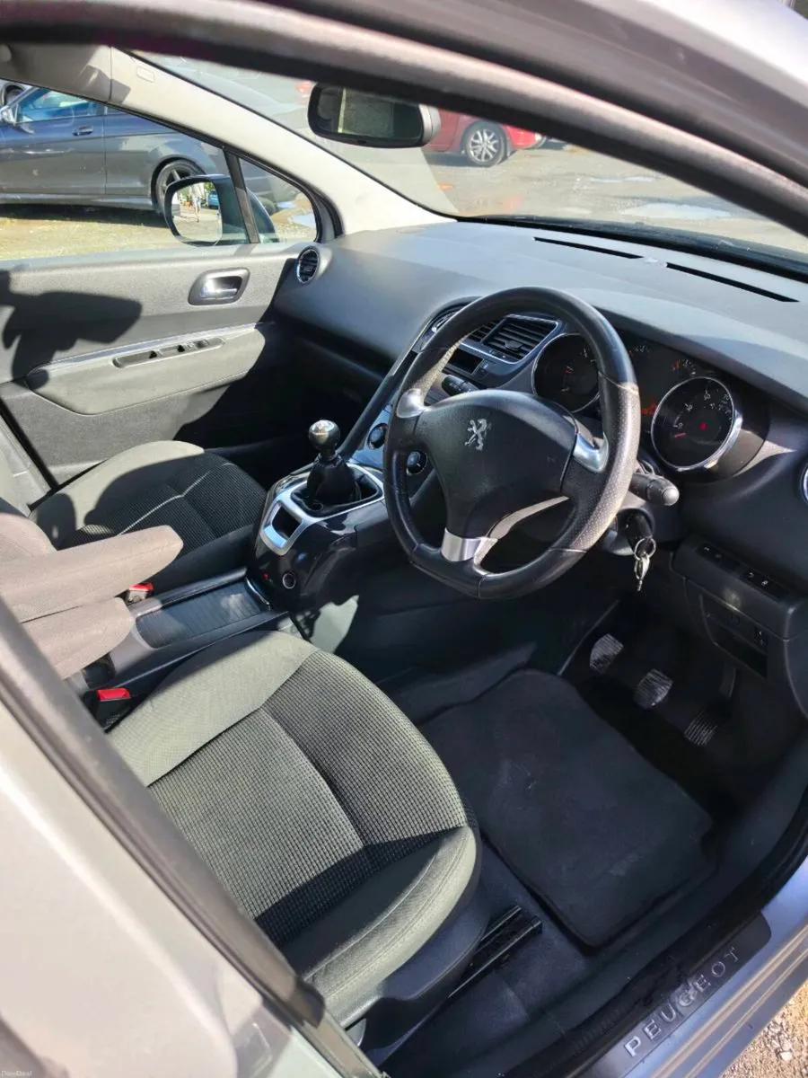 Peugeot 5008 - Image 6