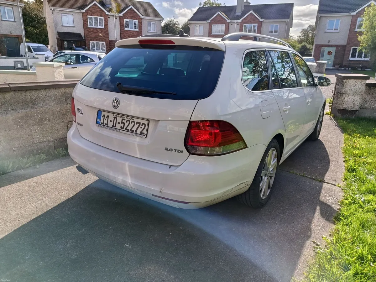 Volkswagen Golf 2011 - Image 2