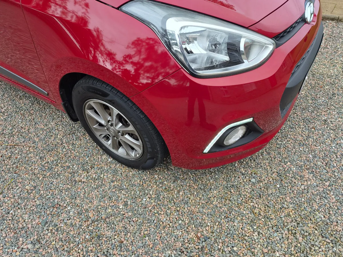 Hyundai i10 2015 - Image 2