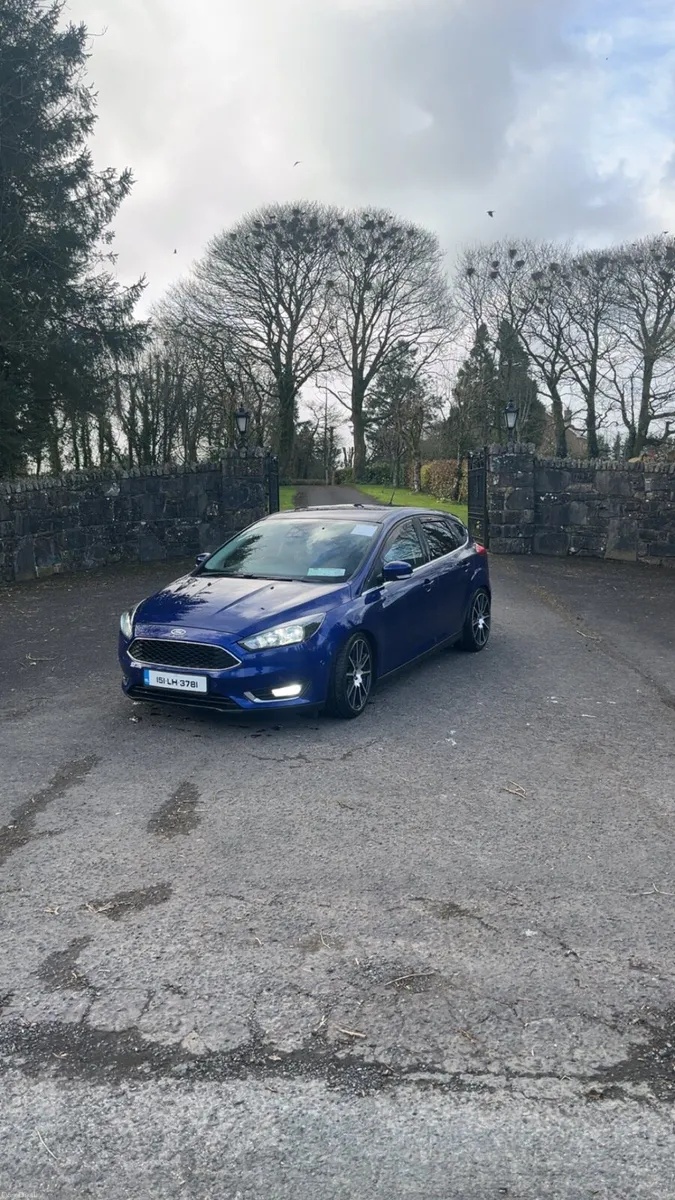 2015 ford focus - Image 2