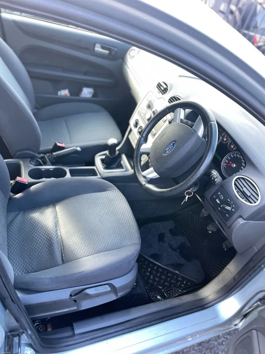 Ford Focus 1.4 Petrol 2005 – NCT 27/02/2027 - Image 2