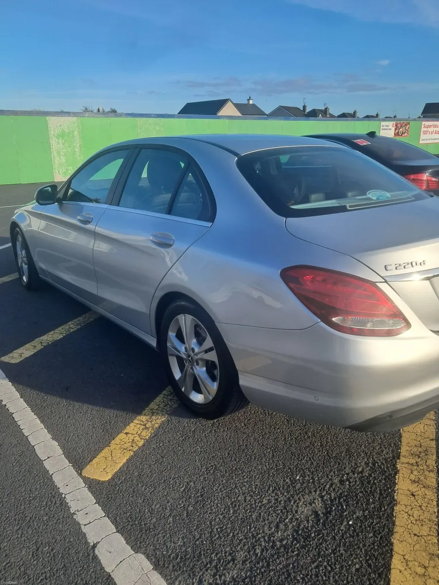 Mercedes-Benz C-Class 2017 - Image 6
