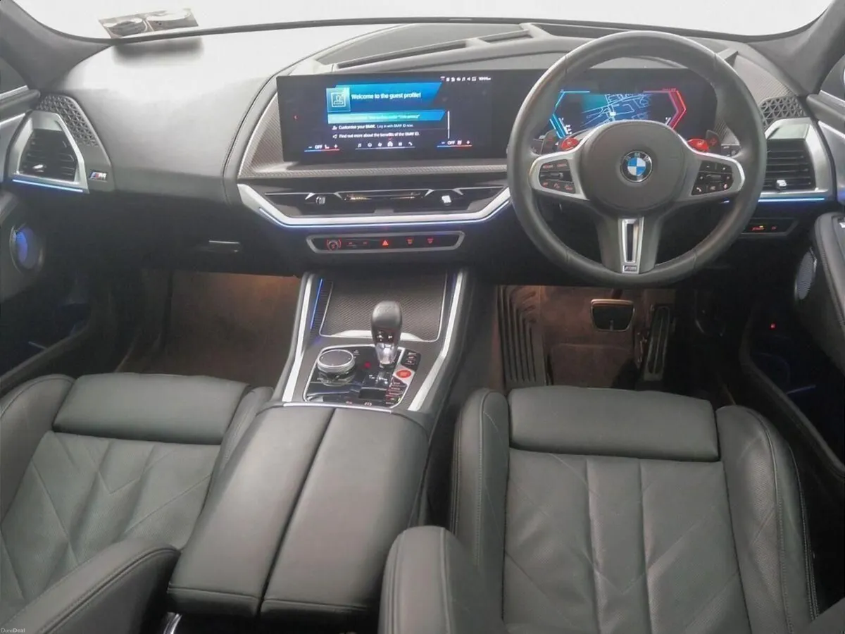 BMW XM 50e - Image 4