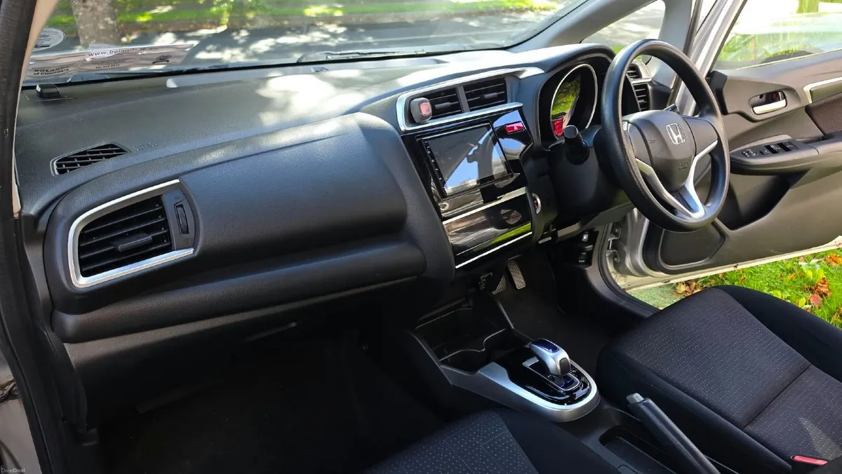 2017 Honda Fit Hybrid Auto | 62k km | NCT Sep 2028 - Image 5
