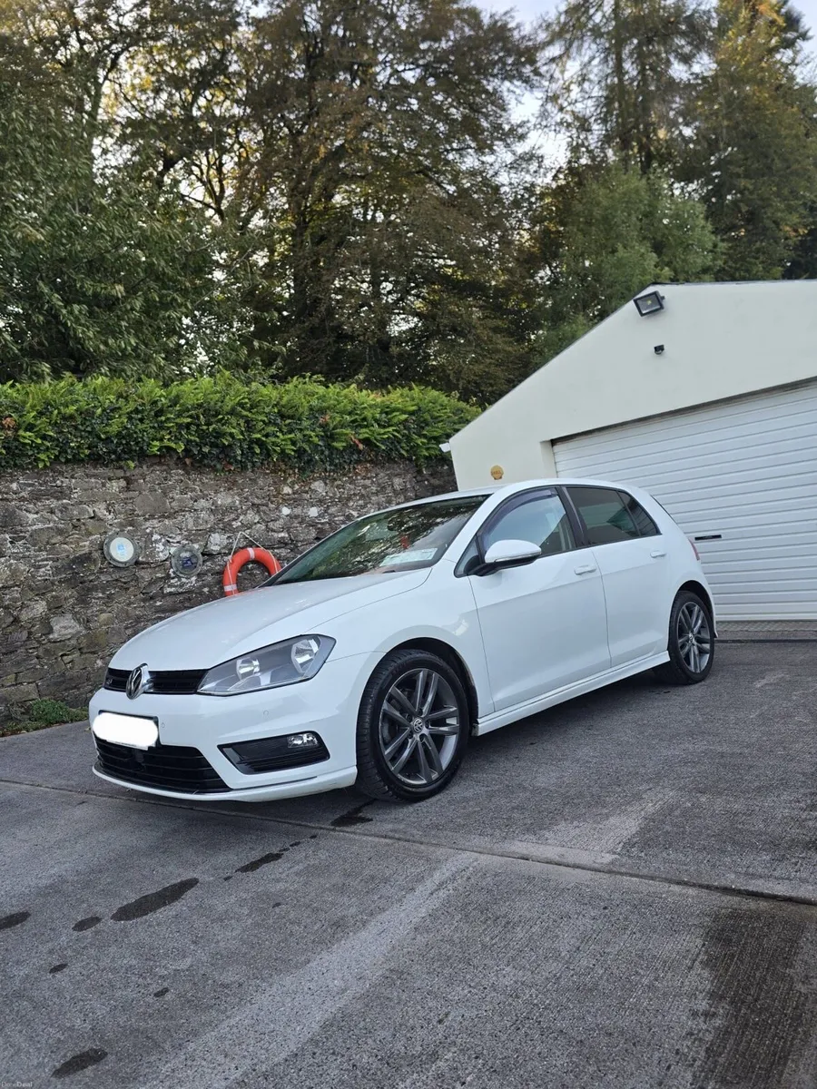 2016 Volkswagen Golf 1.6 TDI R-Line - Image 5