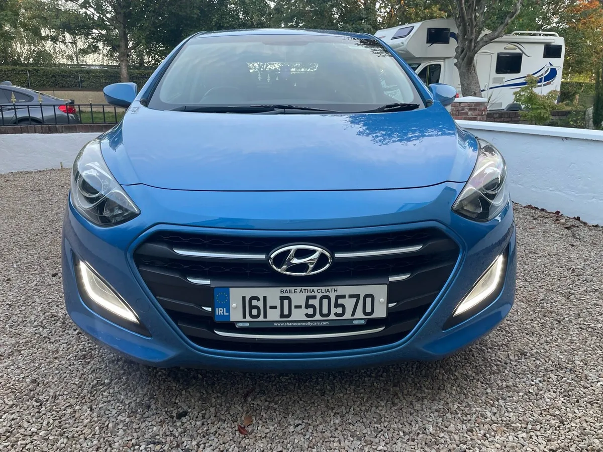 Hyundai i30 1.6 Diesel 2016 AS NEW - Image 2