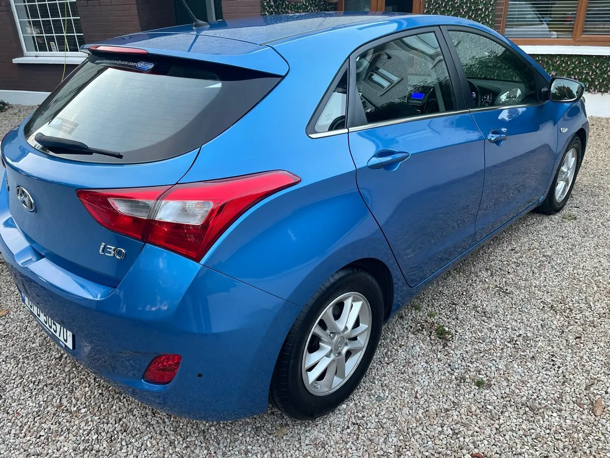 Hyundai i30 1.6 Diesel 2016 AS NEW - Image 4