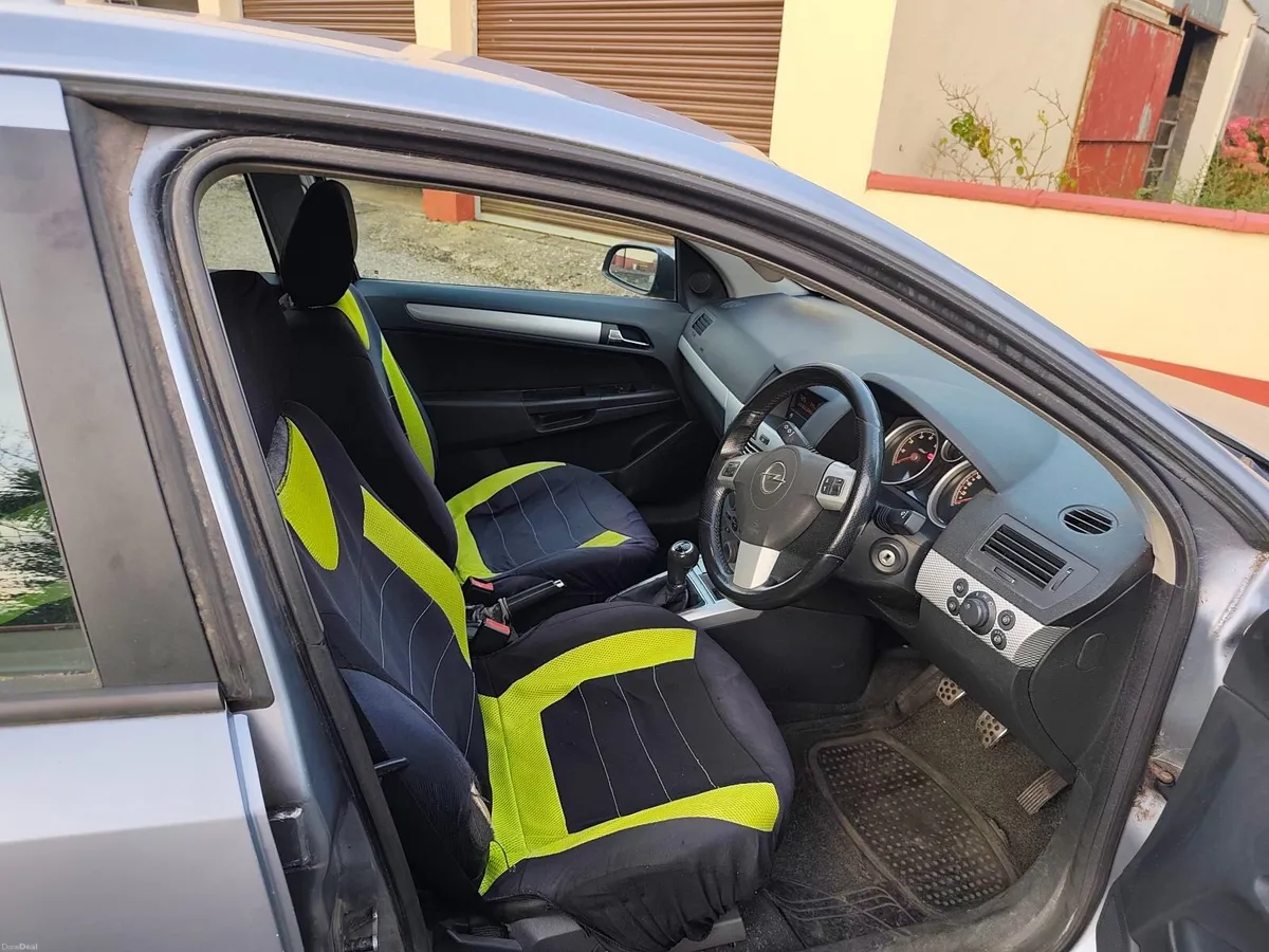 Opel Astra 2005 - Image 4