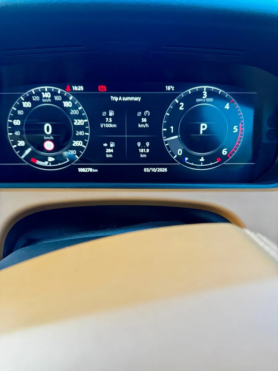 Range Rover Velar low mileage 108 km - Image 6
