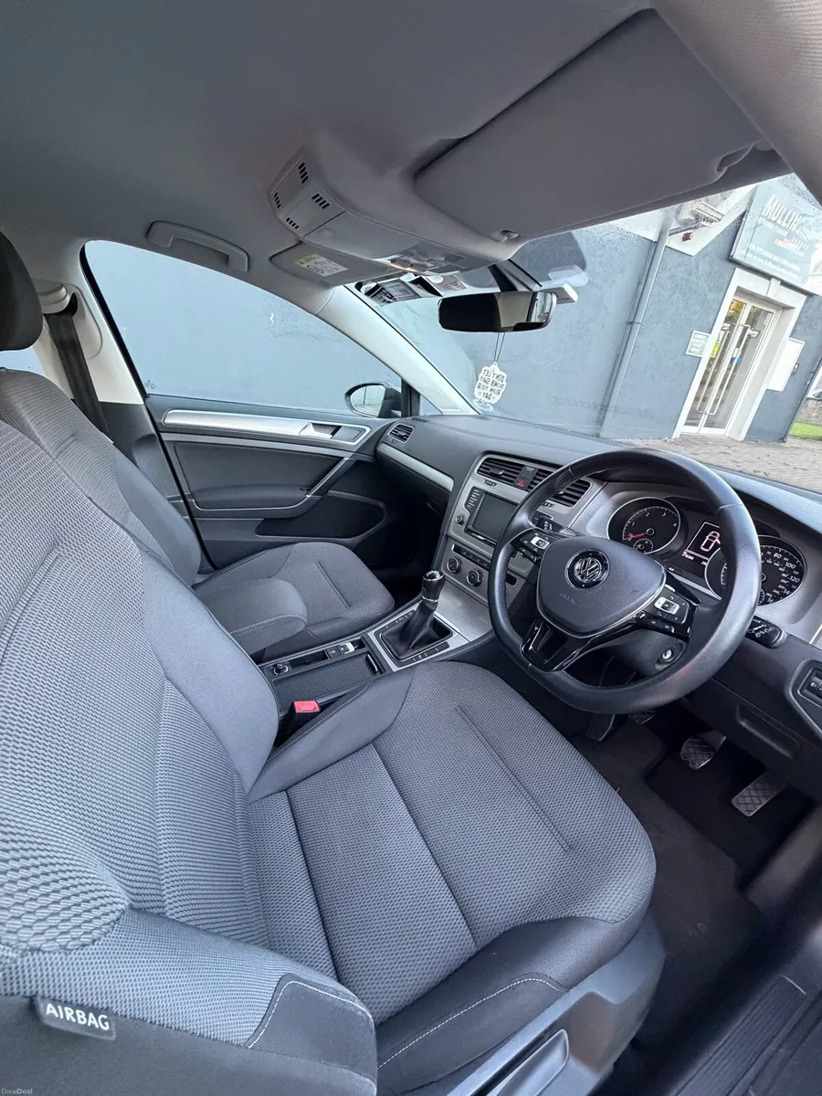 Volkswagen Golf 1.6 Diesel TDI Bluemotion - Image 5