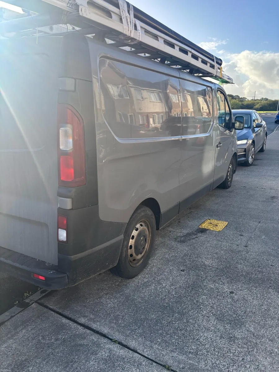 Opel vivaro tax & test 08/27 CHEAP - Image 5