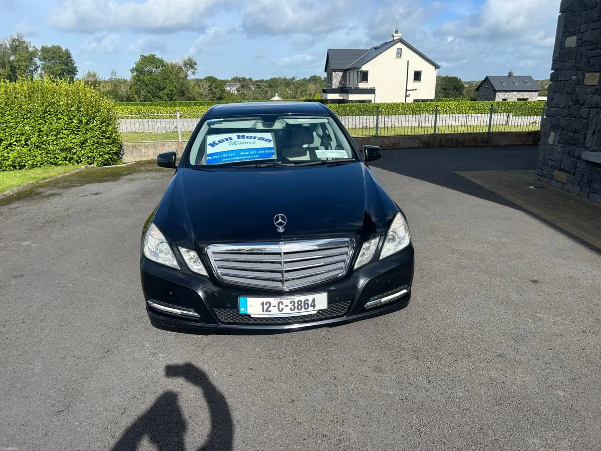Mercedes-Benz E-Class Automatic 2012 - Image 2