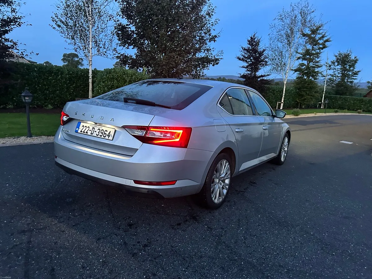 2022 Skoda superb - Image 5