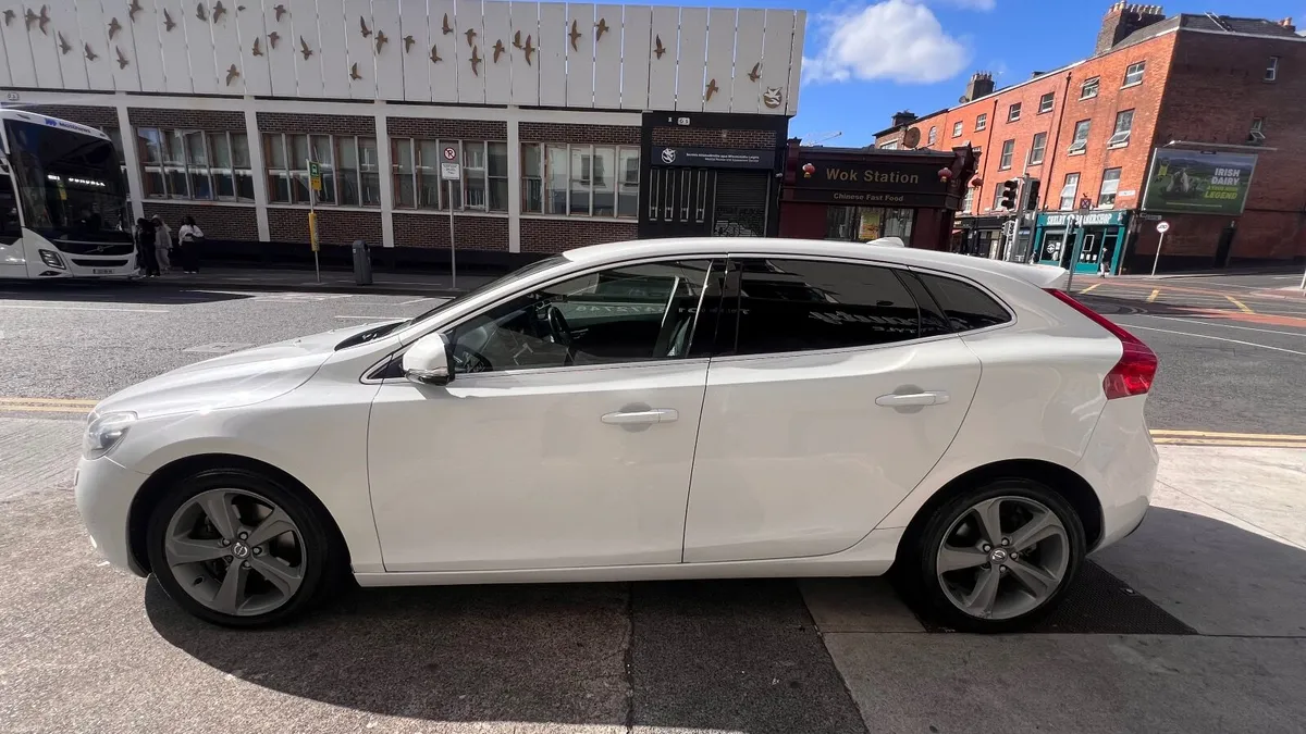 Volvo V40 2013 - Image 5