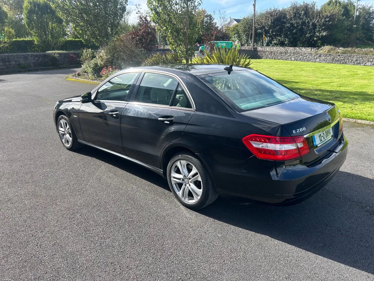 Mercedes-Benz E-Class Automatic 2012 - Image 6
