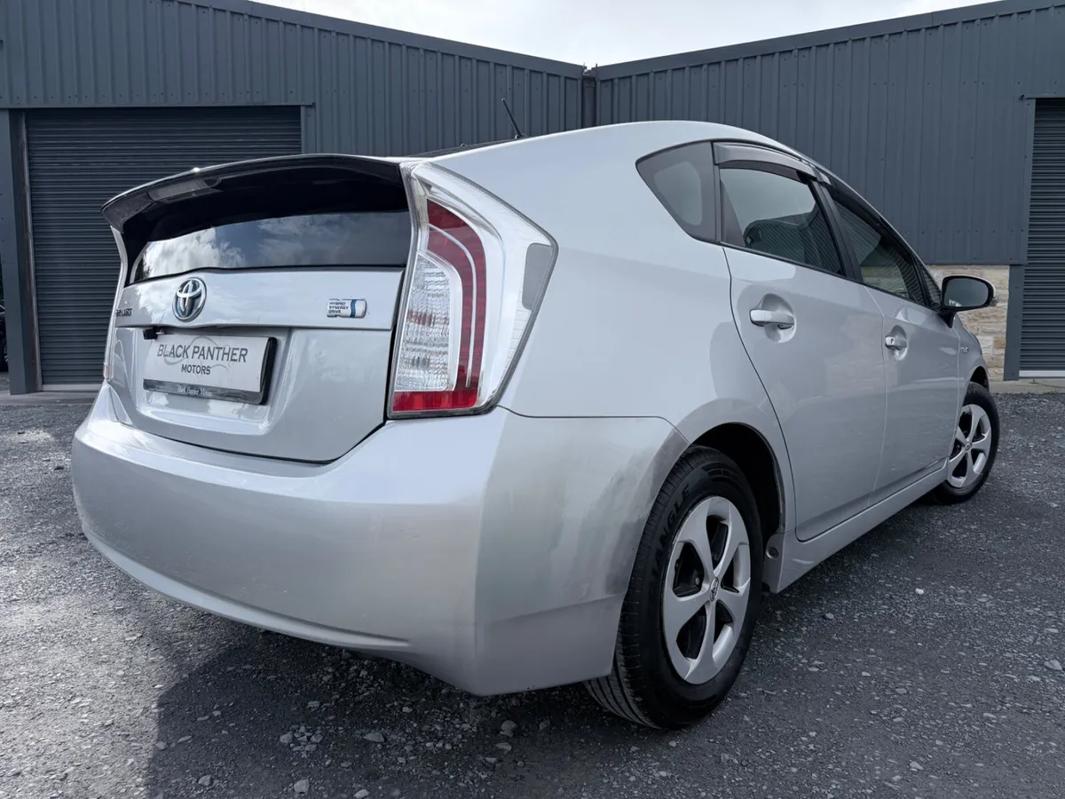 Toyota Prius 152’ 1.8 Petrol/Hybrid LOW MILEAGE - Image 4