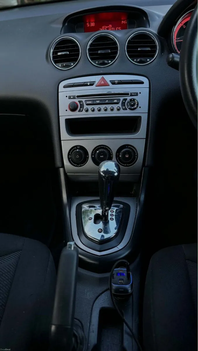 AUTOMATIC 2010 Peugeot 308 1.6 Diesel - Image 5