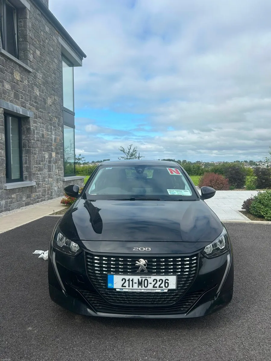 Peugeot 208 1.5 BlueHDI 100 bhp GT Line 2021 - Image 1