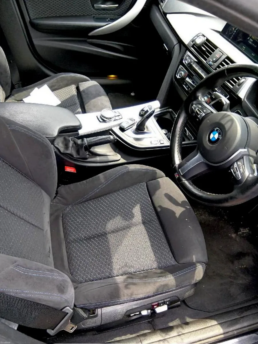 162 BMW 320i M-Sport B48 Saloon Auto - Image 3
