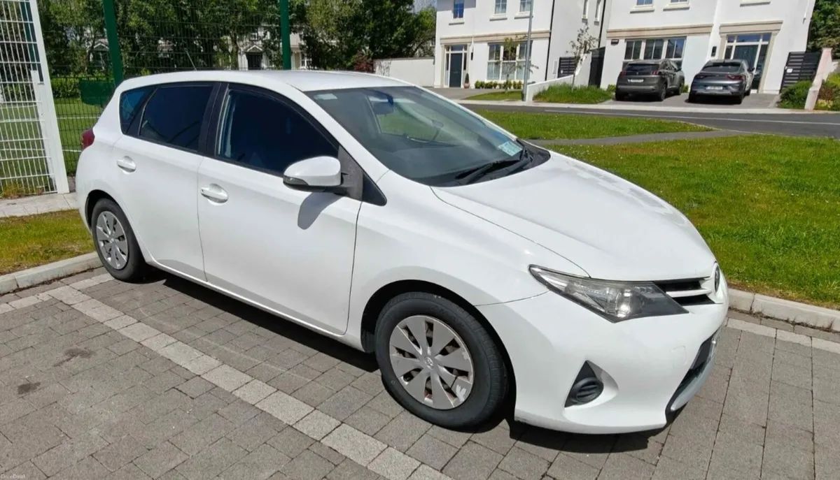 Toyota Auris 2014 two seater - Image 4