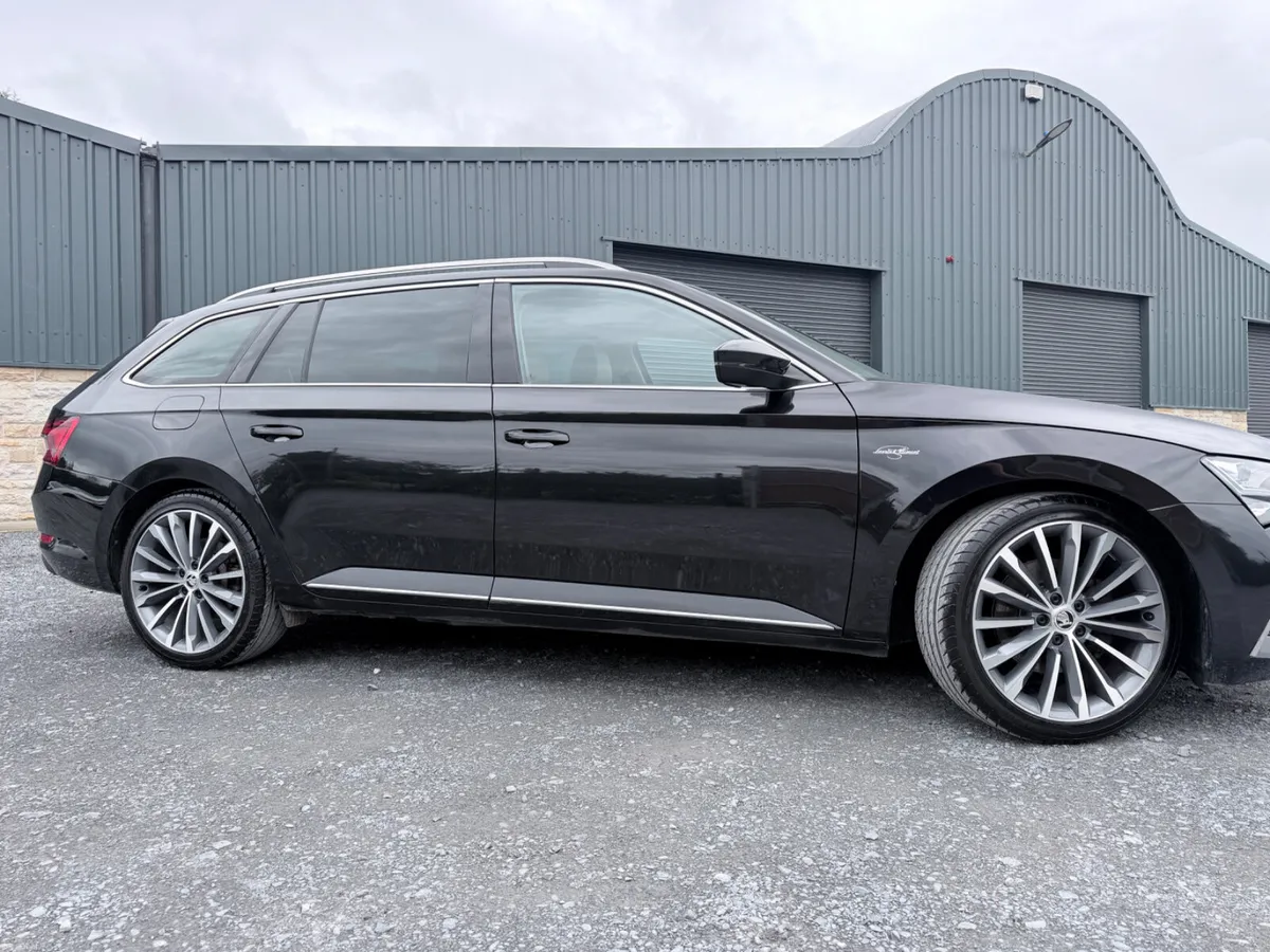 Skoda Superb 201’ Laurin&Klement AUTOMATIC/LOW KM - Image 6