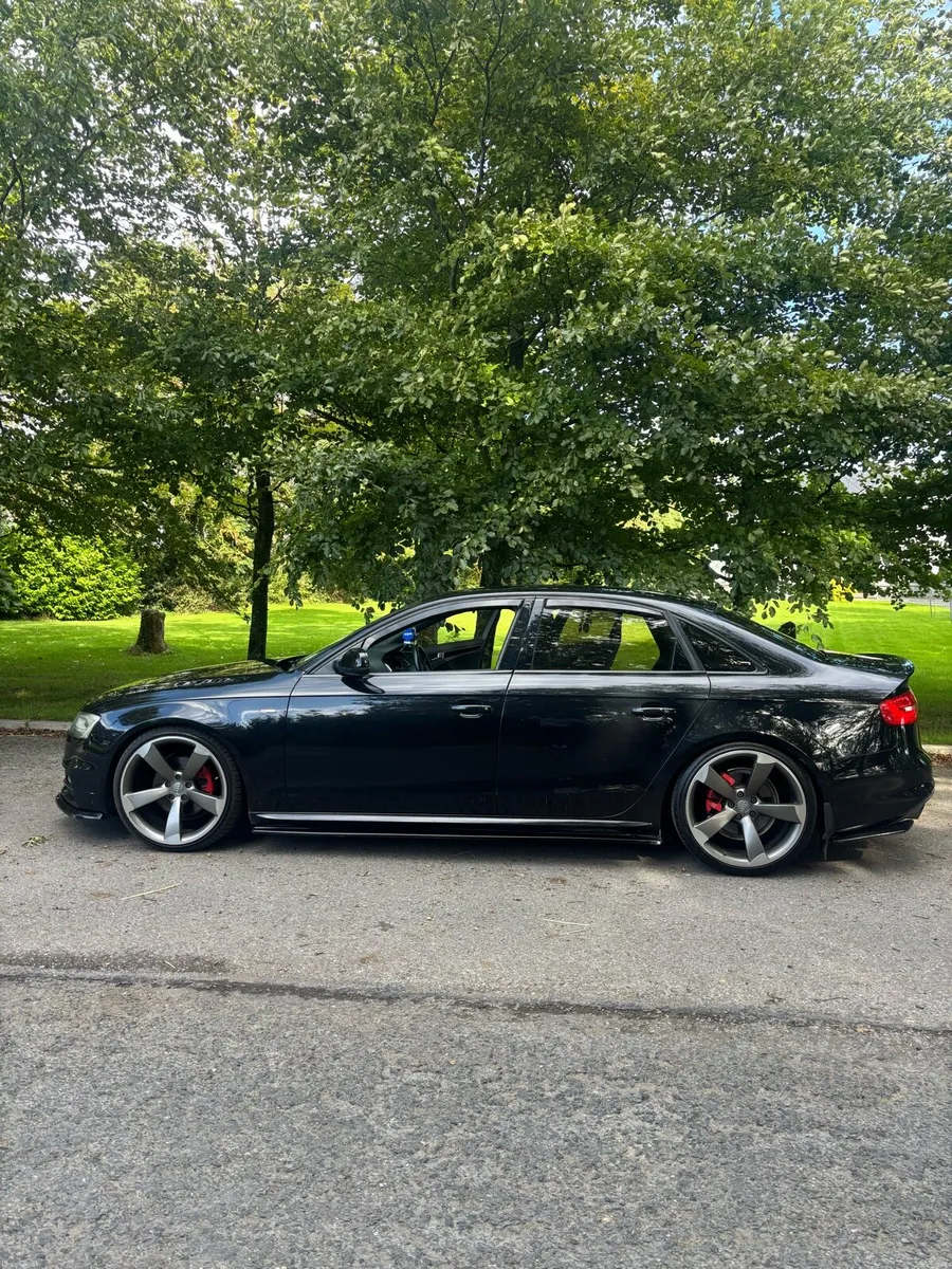Audi a4 b8.5 black addition sline - Image 5