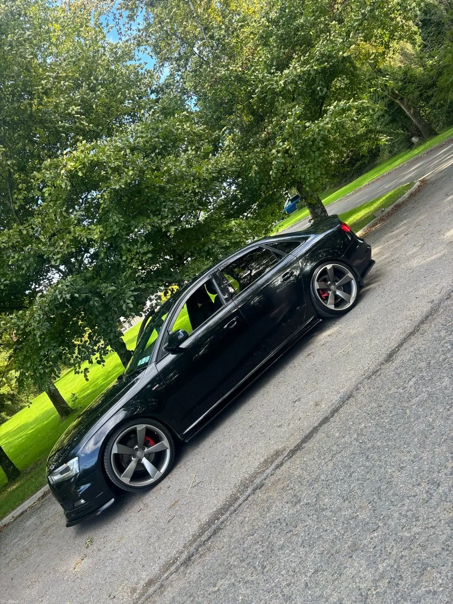 Audi a4 b8.5 black addition sline - Image 4
