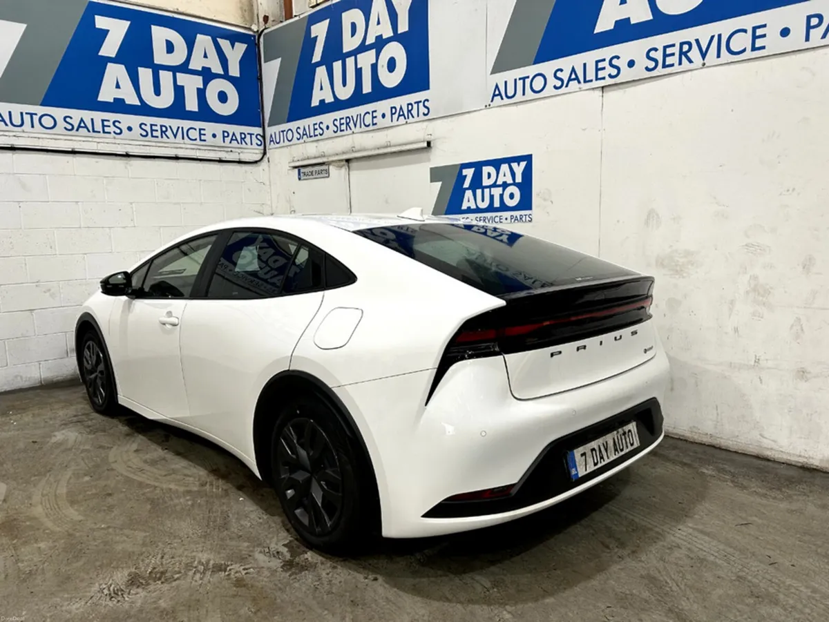 Toyota Prius 1.8 6AA-ZVW60 HEV 5DR AU - Image 4