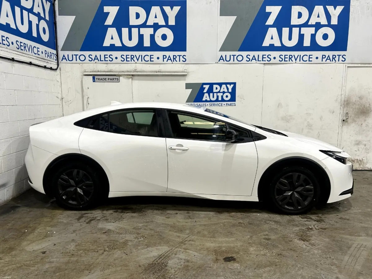 Toyota Prius 1.8 6AA-ZVW60 HEV 5DR AU - Image 2