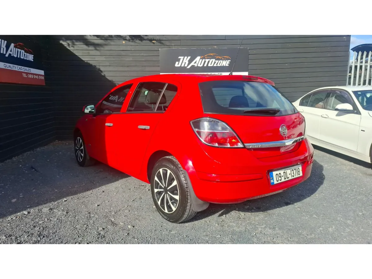 Vauxhall Astra LIFE 5DR - Image 6