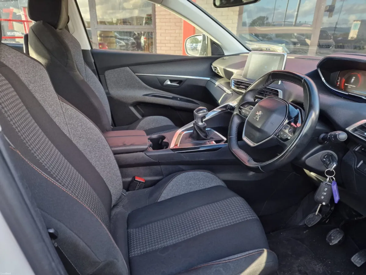 Peugeot 5008 LOW MILEAGE, 7 SEATER, 7seater - Image 3