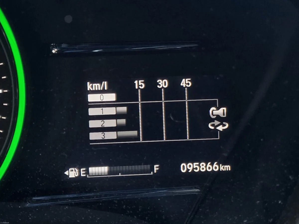 Honda Vezel LOW MILEAGE, LEATHER, HYBRID, NEW NCT, - Image 2