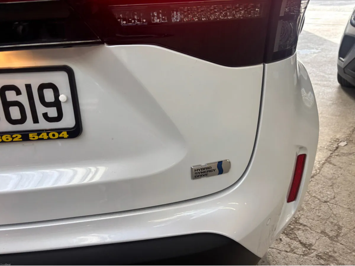 Toyota Yaris Cross 1.5 Hev only 39000 kms top spec - Image 3