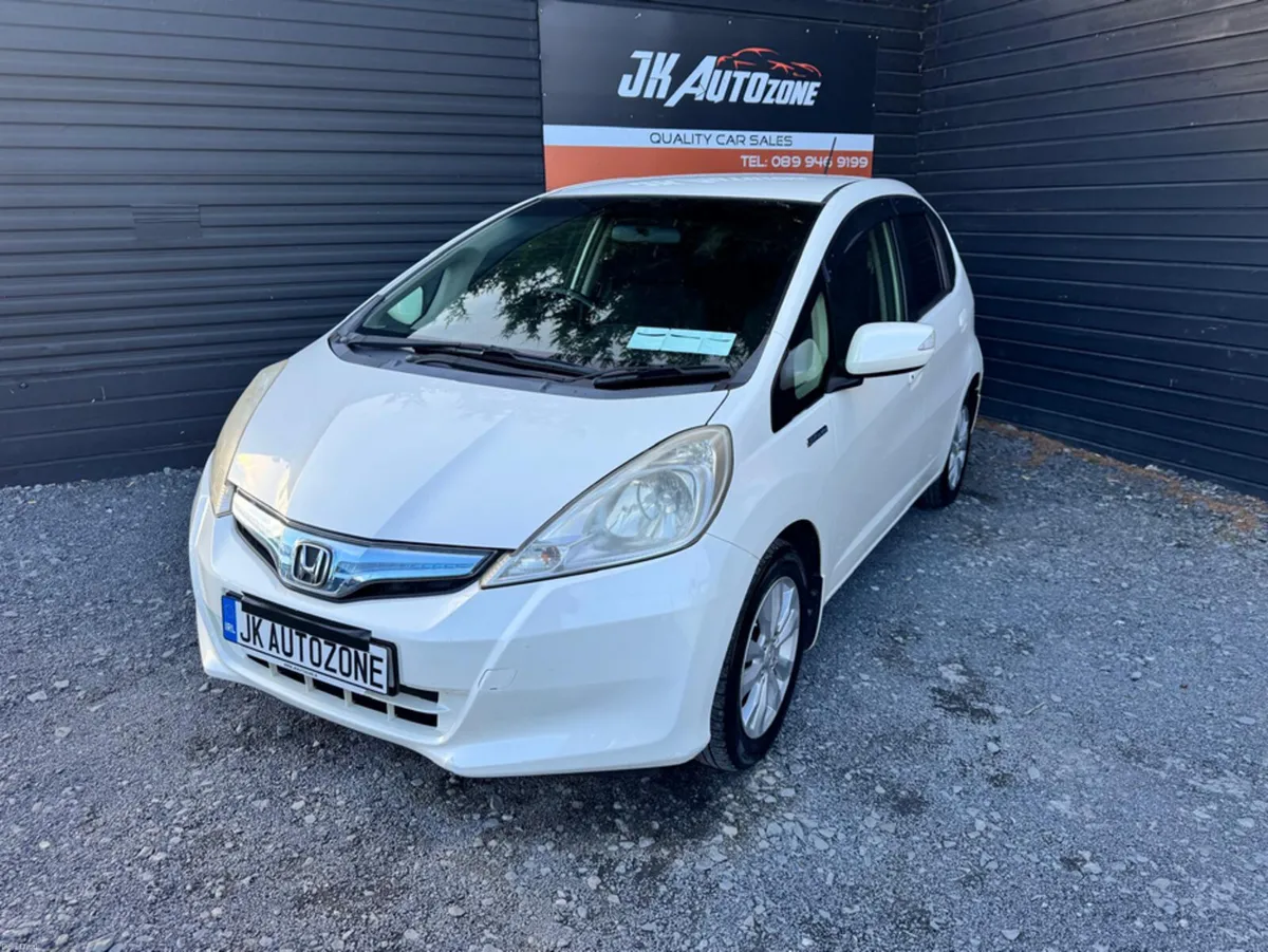 Honda Fit GP1 CVT HYBRID 5DR AUTO DAA-GP1 - Image 3