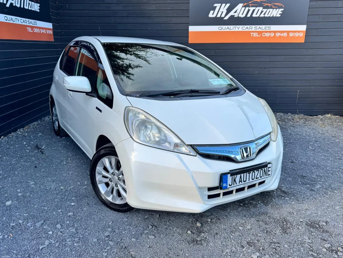 Honda Fit GP1 CVT HYBRID 5DR AUTO DAA-GP1 - Image 1
