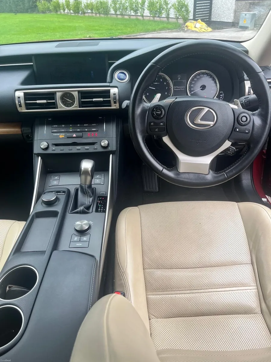 Lexus IS 2016 - Image 3