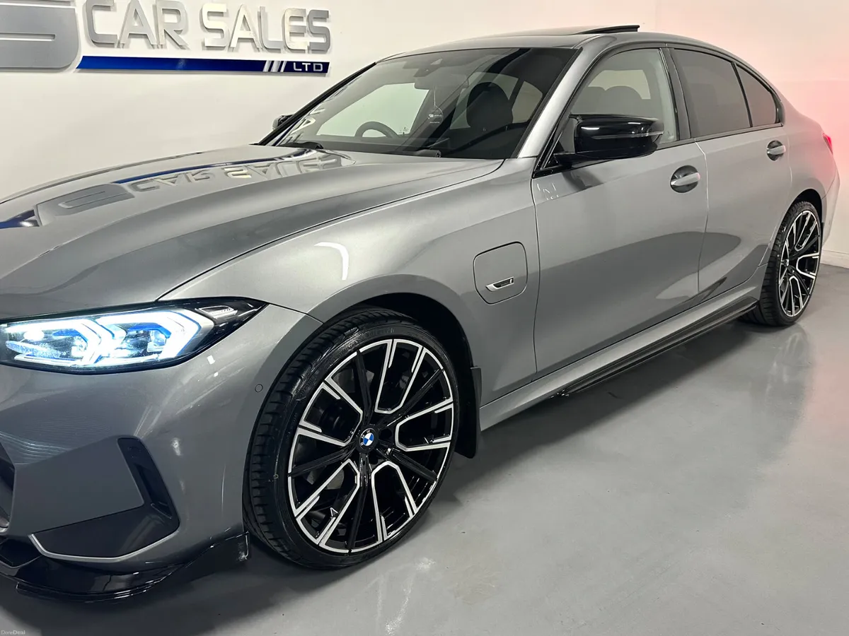 2023 BMW 330E M-Sport M-Performance - Image 5