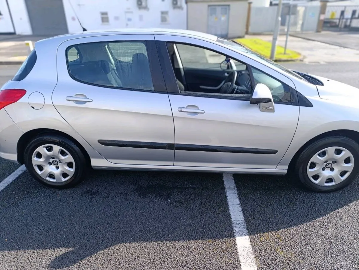 Automatic 2012 Peugeot 308 1.6hdi - Image 5